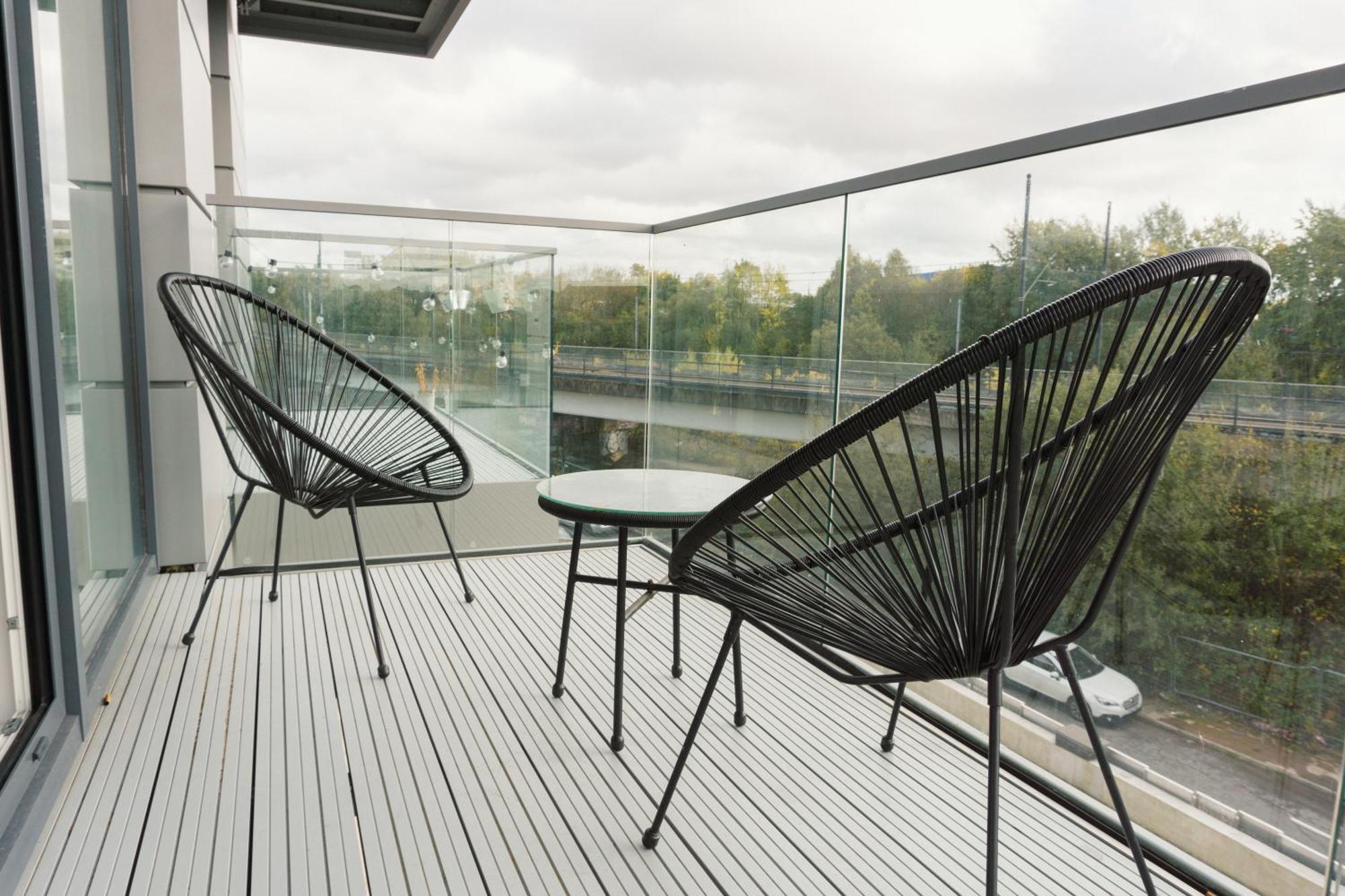 Manchester'S Luxurious 2-Bed Haven With Balcony - Canal Views & Proximity To Manchester United Extérieur photo